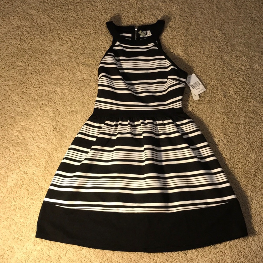 Women’s dress